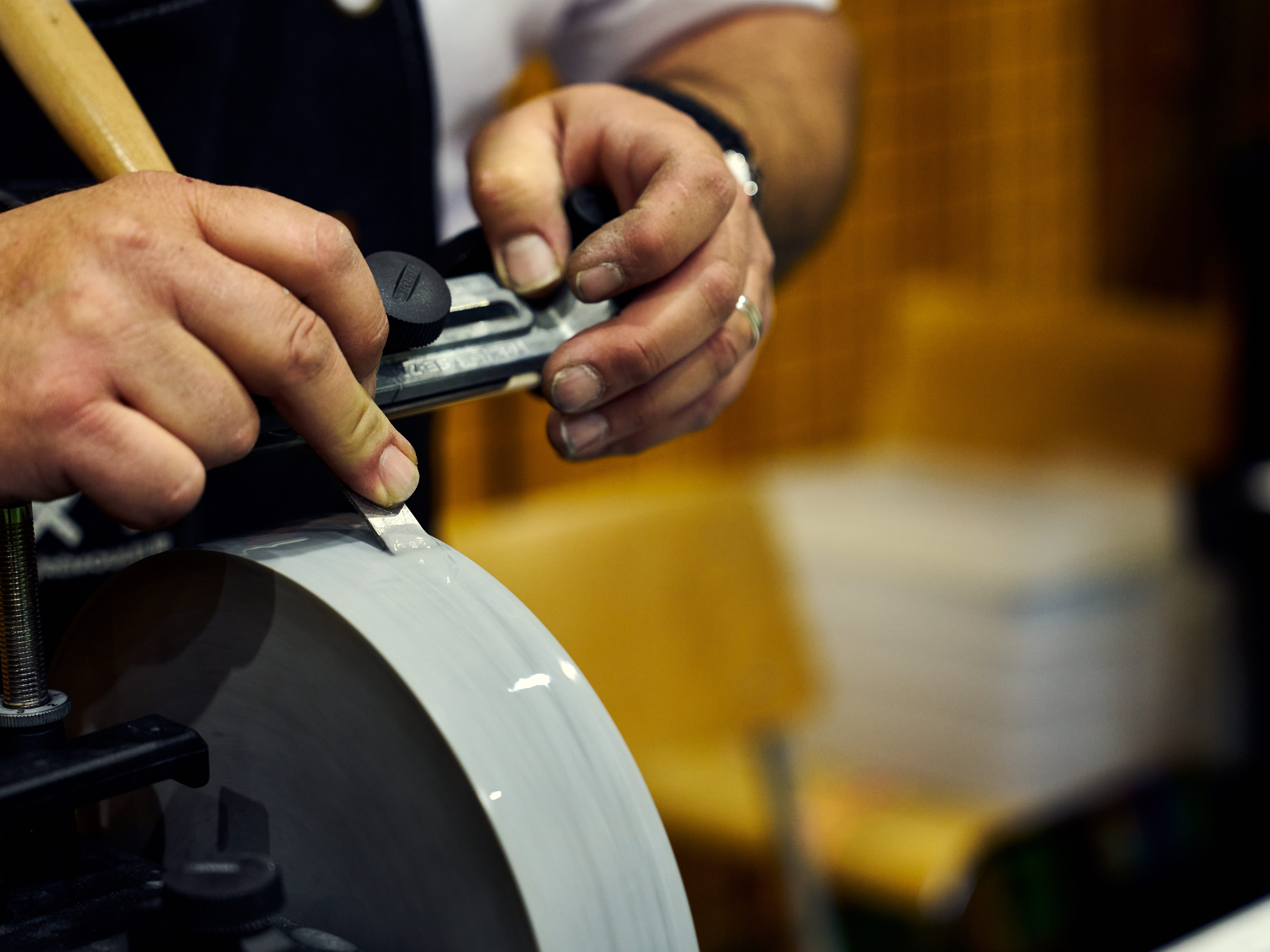 Démonstration de savoir-faire artisanal à Wild Expo